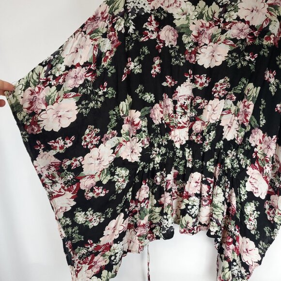 Libery Love Black/Pink Floral Print Tie Front Lace Edge Wmns Sz XL Kimono Blouse - Picture 13 of 15